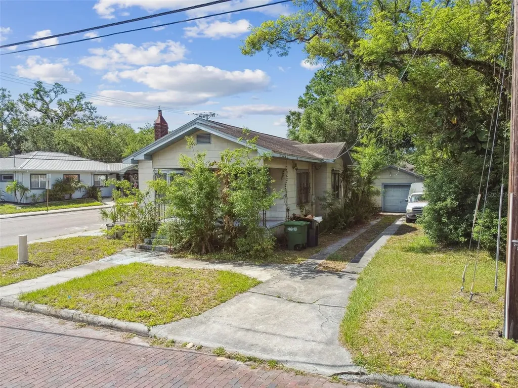 702 W Virginia Avenue Tampa FL 33603