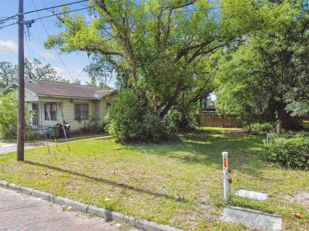 702 W Virginia Avenue Tampa FL 33603