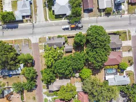 702 W Virginia Avenue Tampa FL 33603