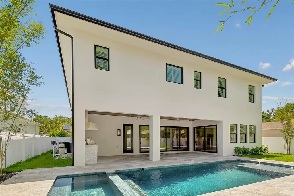 3605 W Kensington Avenue Tampa FL 33629