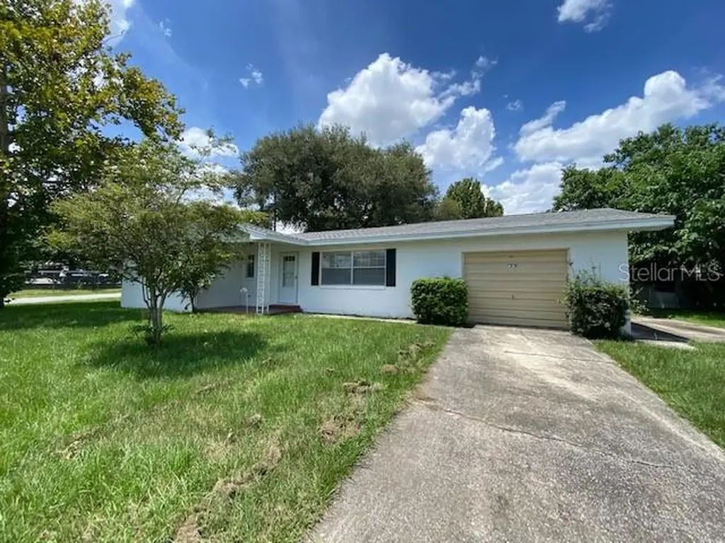 1010 Griffin Road Leesburg FL 34748
