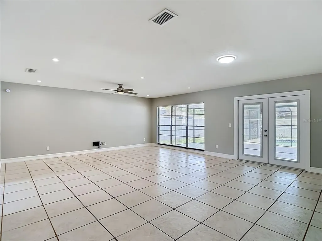16206 Fantasia Drive Tampa FL 33624