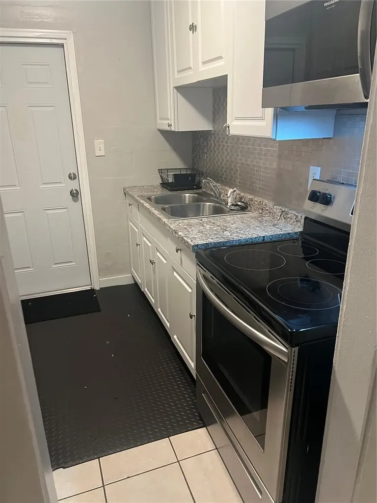 521 SE 14th Terrace Gainesville FL 32641
