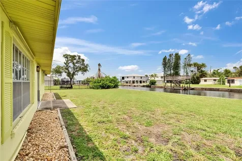 814 Seabreeze Drive Ruskin FL 33570