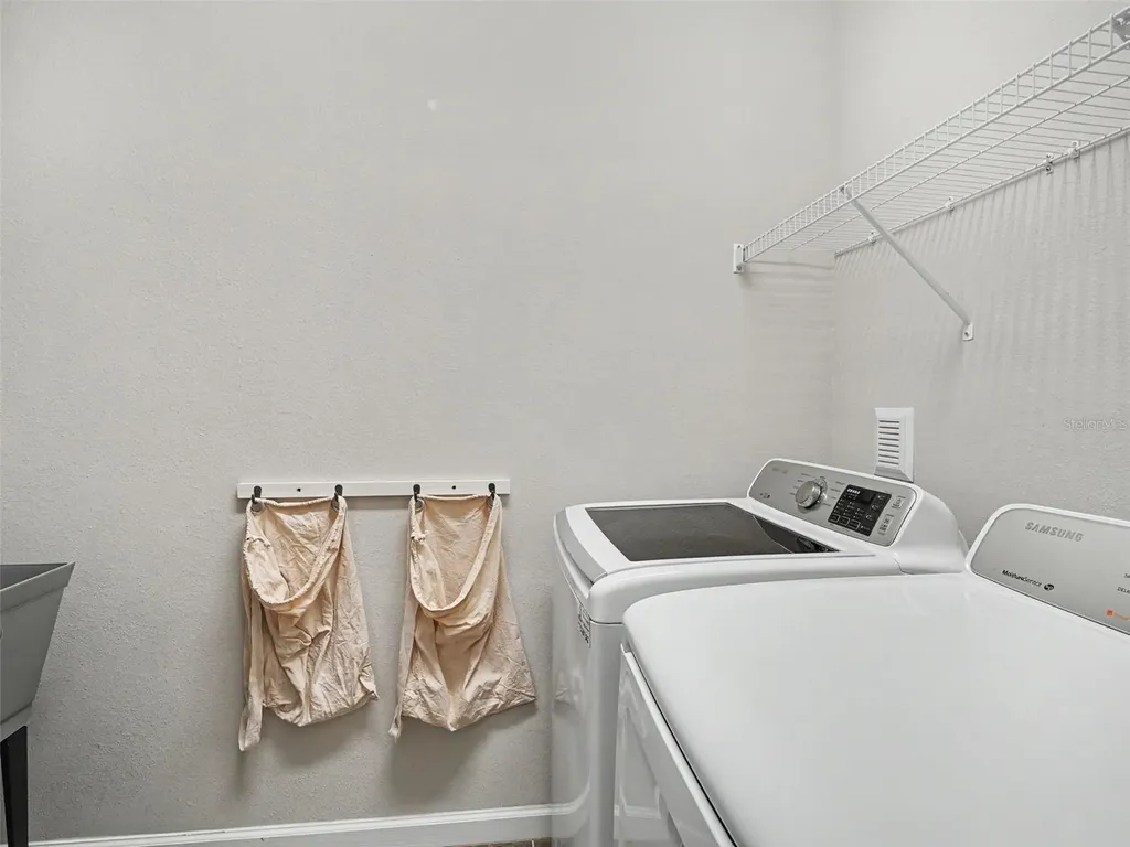 11733 Meadowgate Place Bradenton FL 34211