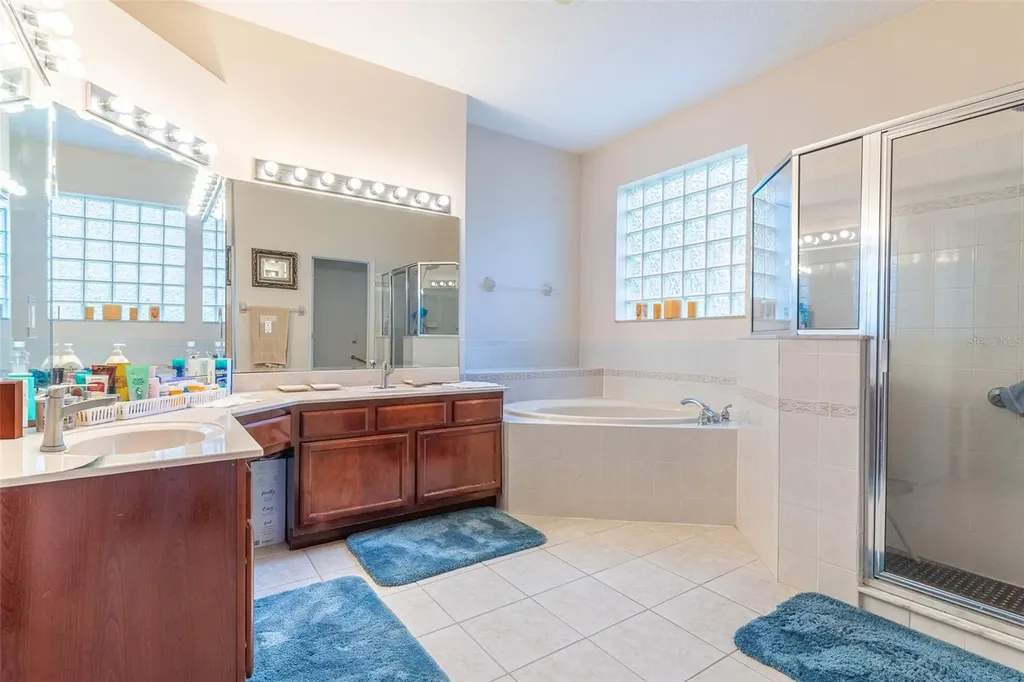 915 Hickory Fork Drive Seffner FL 33584
