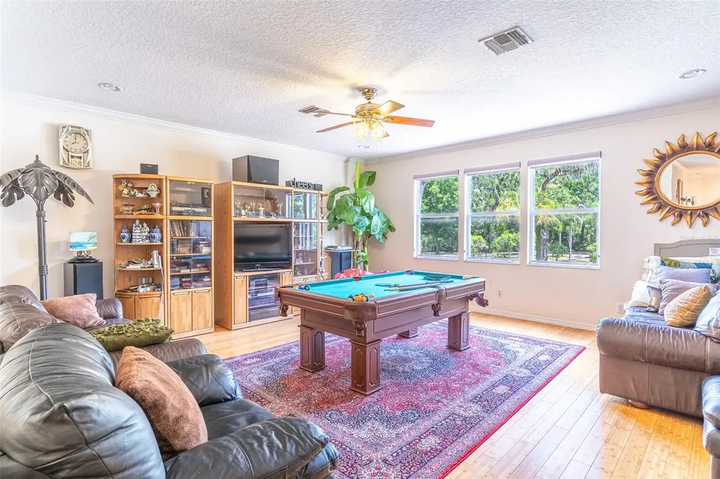 915 Hickory Fork Drive Seffner FL 33584