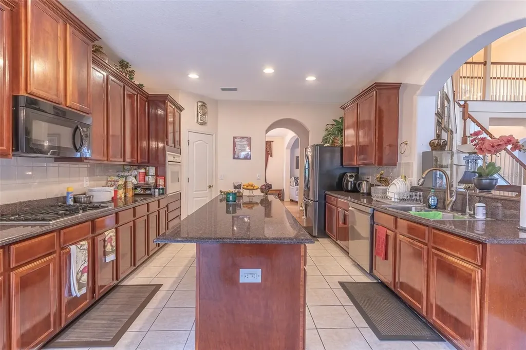 915 Hickory Fork Drive Seffner FL 33584