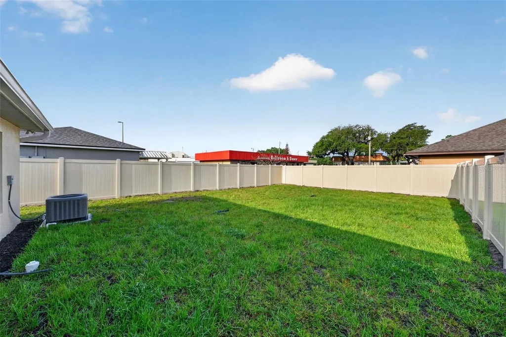 32635 Vista Avenue Leesburg FL 34788