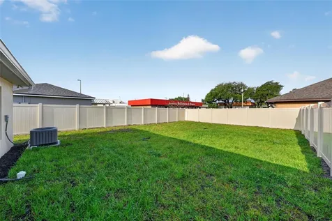 32635 Vista Avenue Leesburg FL 34788
