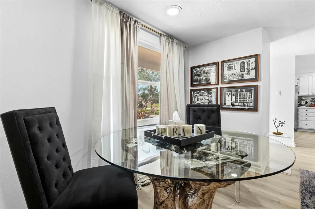 831 Winter Garden Drive Sarasota FL 34243