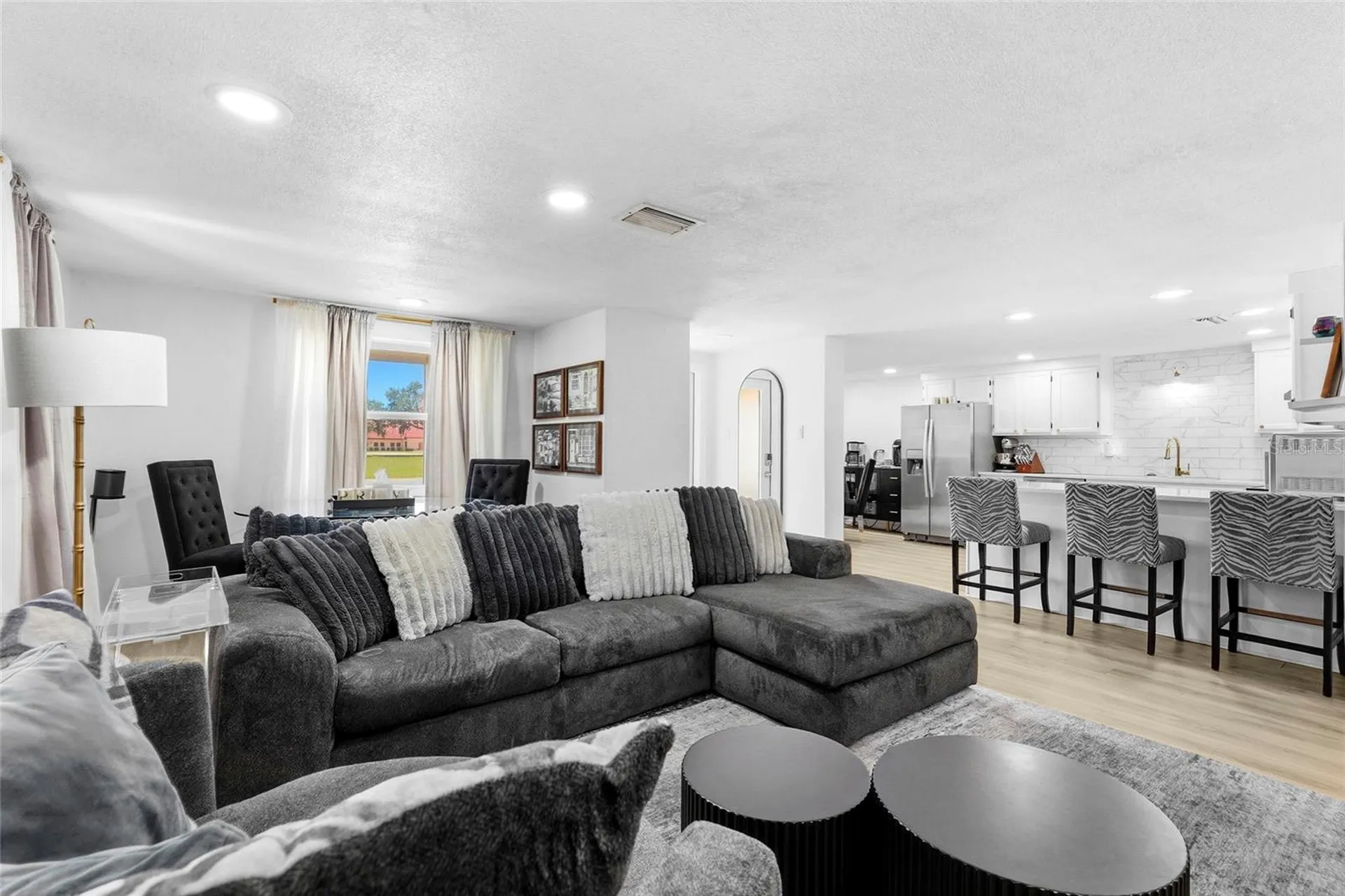 831 Winter Garden Drive Sarasota FL 34243