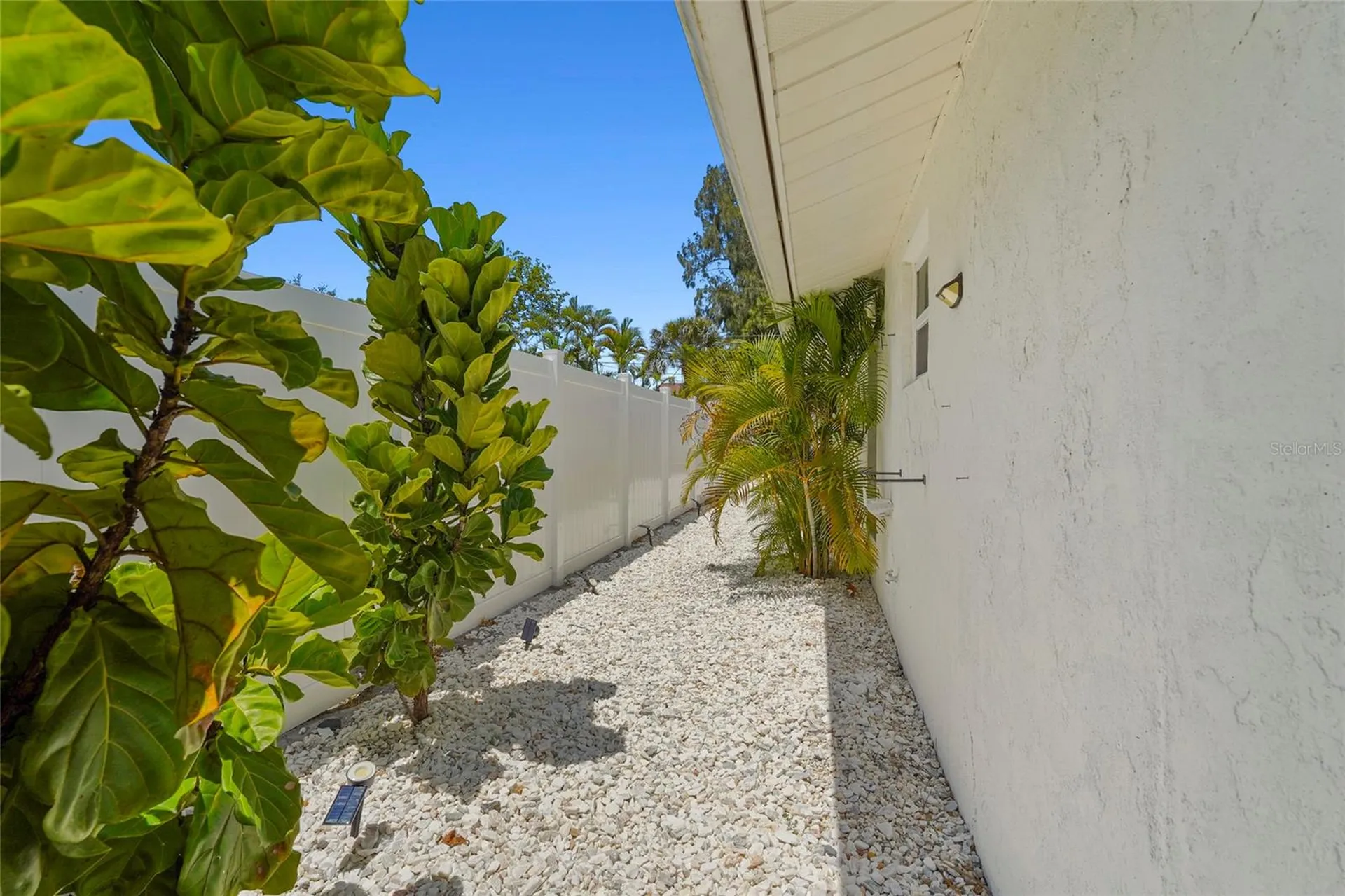831 Winter Garden Drive Sarasota FL 34243