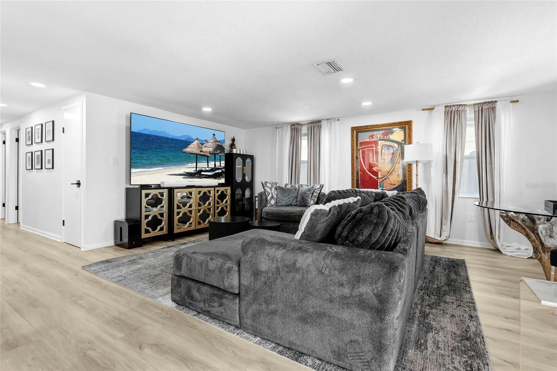 831 Winter Garden Drive Sarasota FL 34243