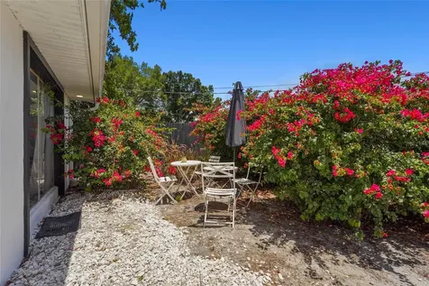 831 Winter Garden Drive Sarasota FL 34243