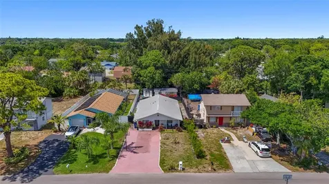 831 Winter Garden Drive Sarasota FL 34243