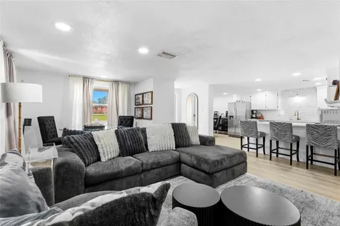 831 Winter Garden Drive Sarasota FL 34243
