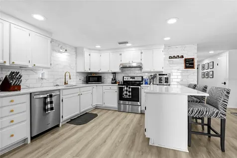 831 Winter Garden Drive Sarasota FL 34243