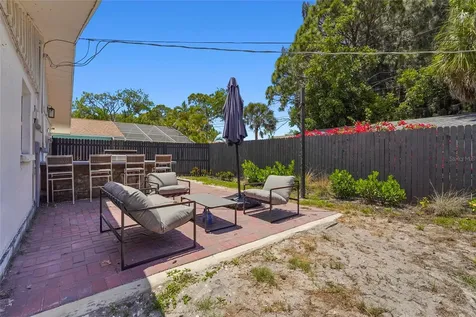 831 Winter Garden Drive Sarasota FL 34243