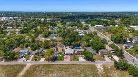 831 Winter Garden Drive Sarasota FL 34243