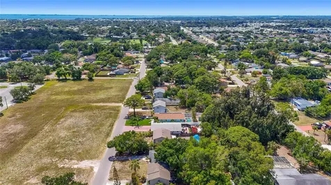 831 Winter Garden Drive Sarasota FL 34243
