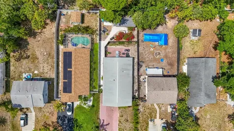 831 Winter Garden Drive Sarasota FL 34243