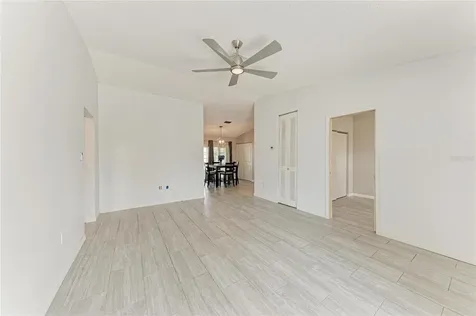 4110 39th Ave W Bradenton FL 34205