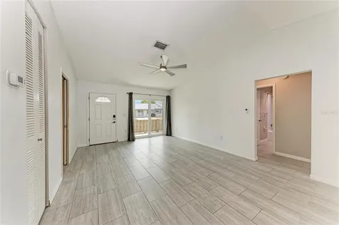 4110 39th Ave W Bradenton FL 34205