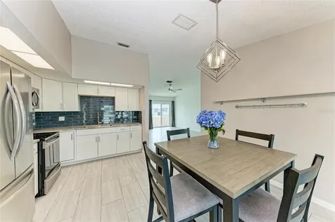 4110 39th Ave W Bradenton FL 34205