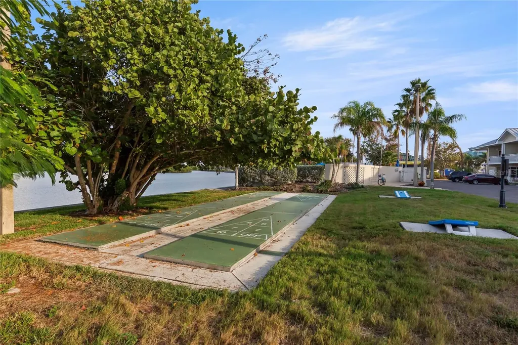 611 Destiny Drive Ruskin FL 33570
