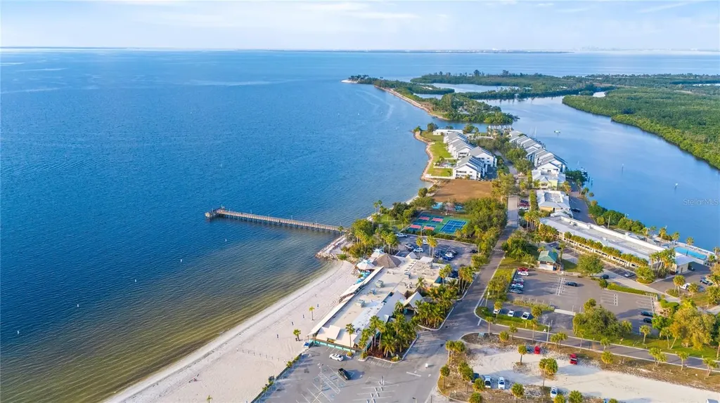 611 Destiny Drive Ruskin FL 33570
