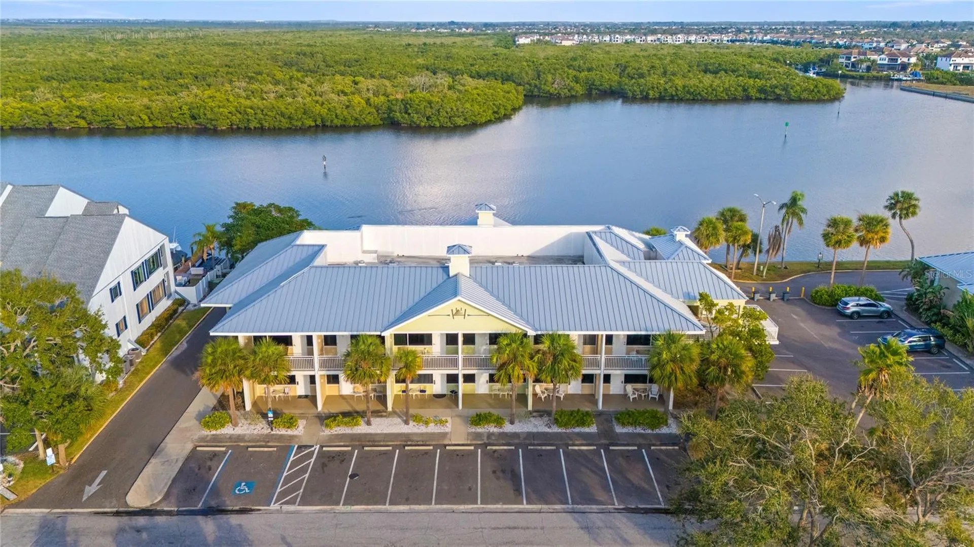611 Destiny Drive Ruskin FL 33570
