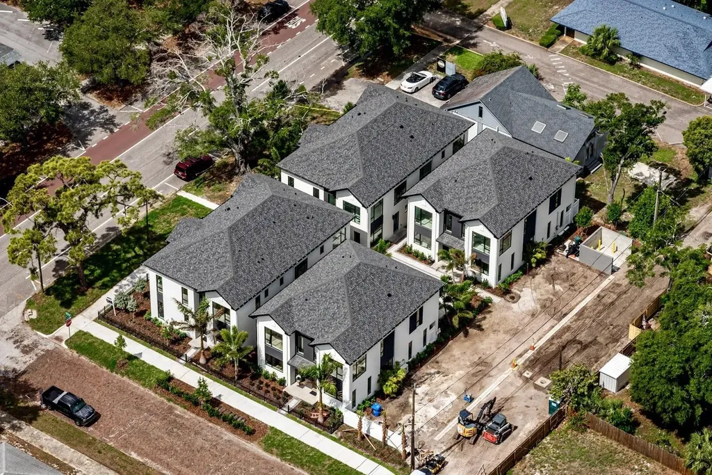106 36th St N 1st Avenue N St Petersburg FL 33713