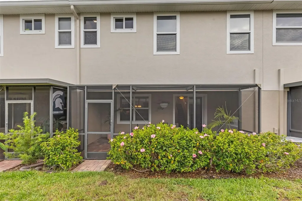 1372 Riserva Lane Palm Harbor FL 34683