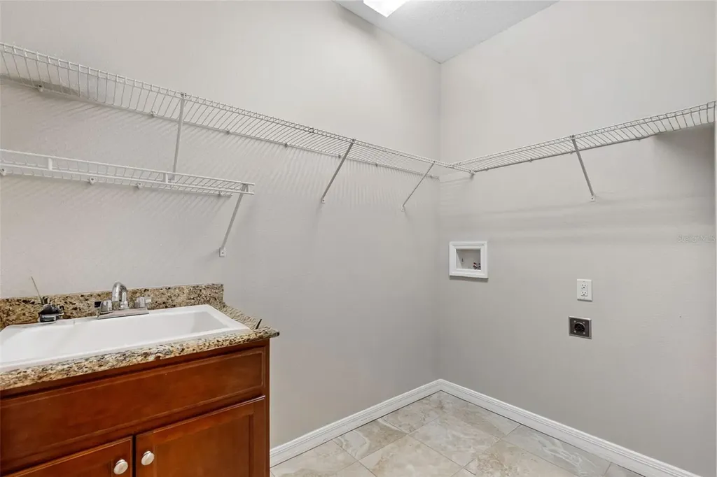 1372 Riserva Lane Palm Harbor FL 34683