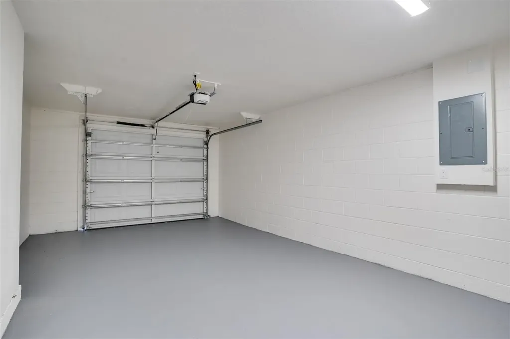 8974 91st Street Seminole FL 33777