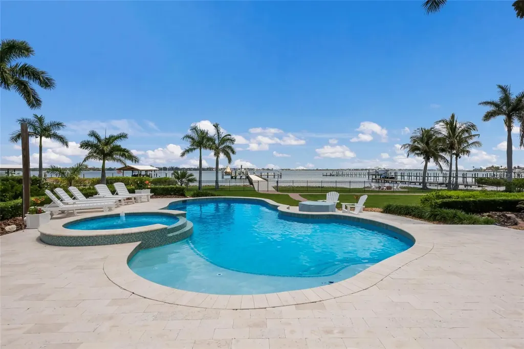 1707 71st Street NW Bradenton FL 34209