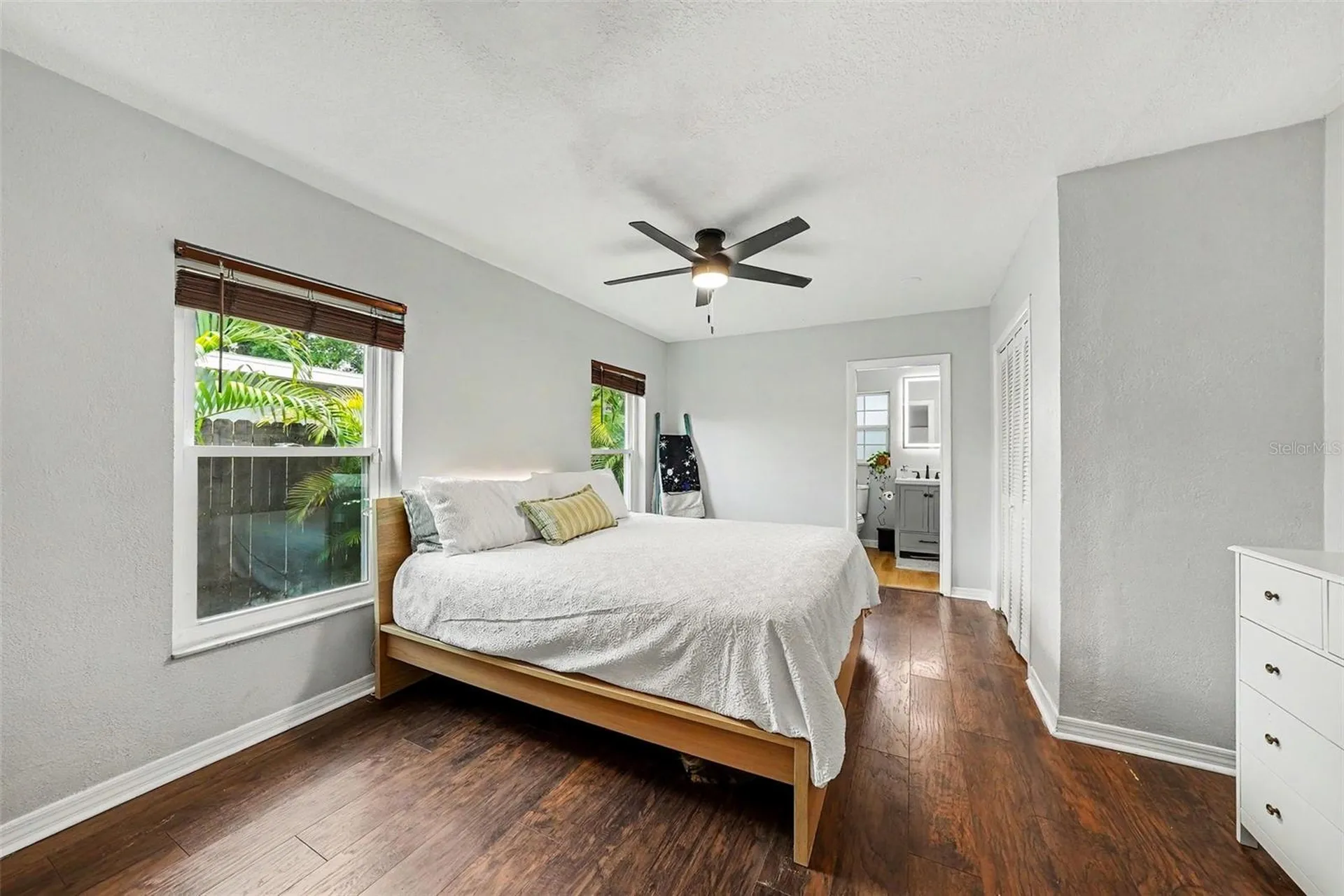 3901 13th Avenue N St Petersburg FL 33713