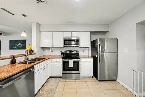 3901 13th Avenue N St Petersburg FL 33713
