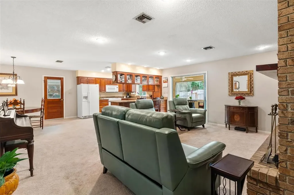 6400 Sunnyside Drive Leesburg FL 34748