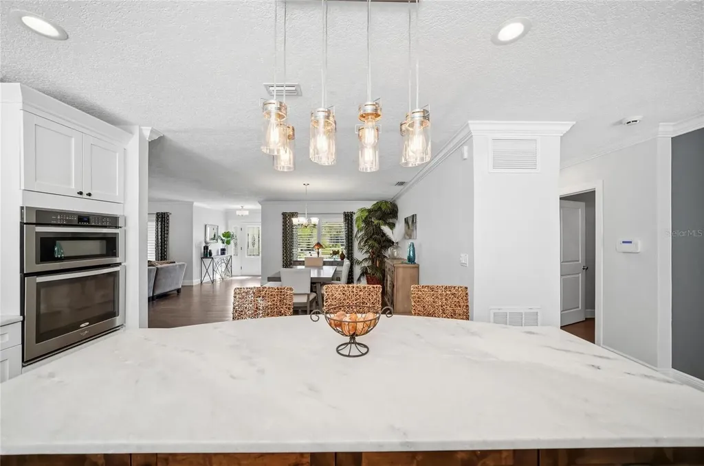 6129 Leeland Street S St Petersburg FL 33715