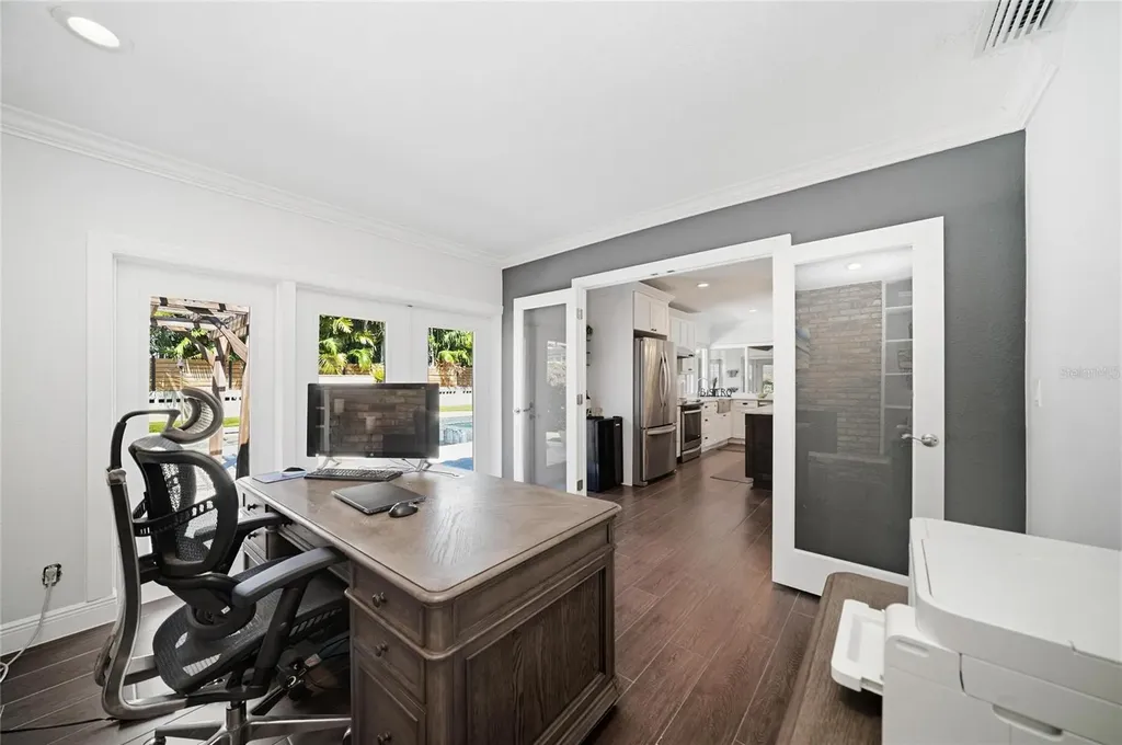 6129 Leeland Street S St Petersburg FL 33715