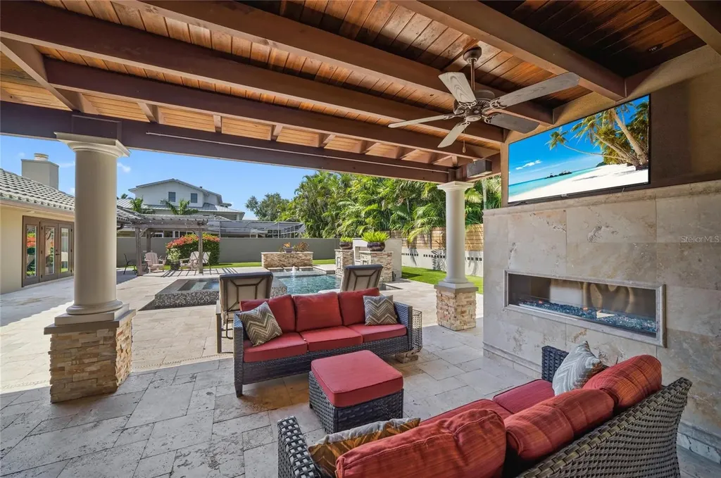 6129 Leeland Street S St Petersburg FL 33715