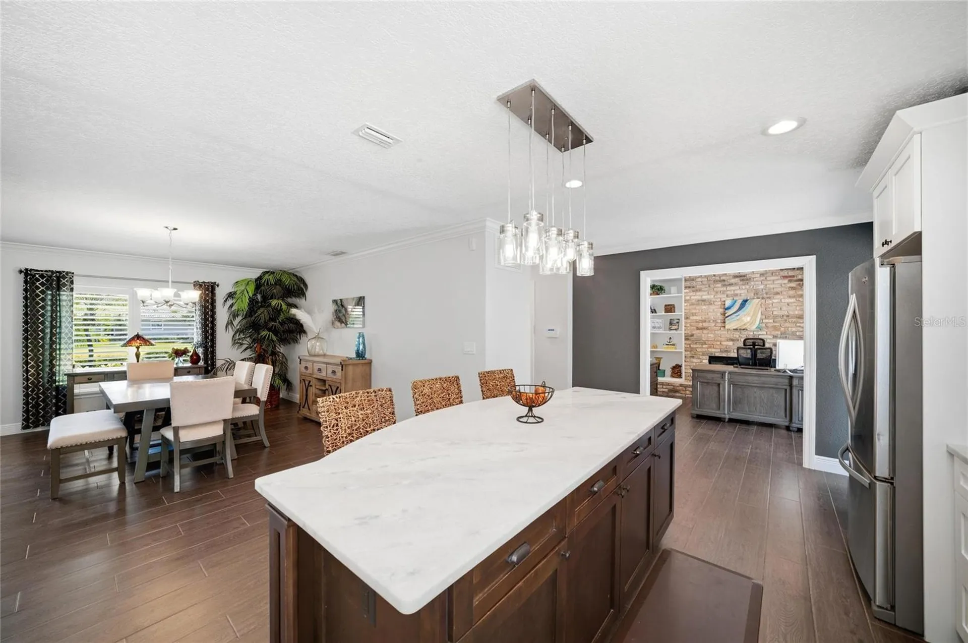 6129 Leeland Street S St Petersburg FL 33715