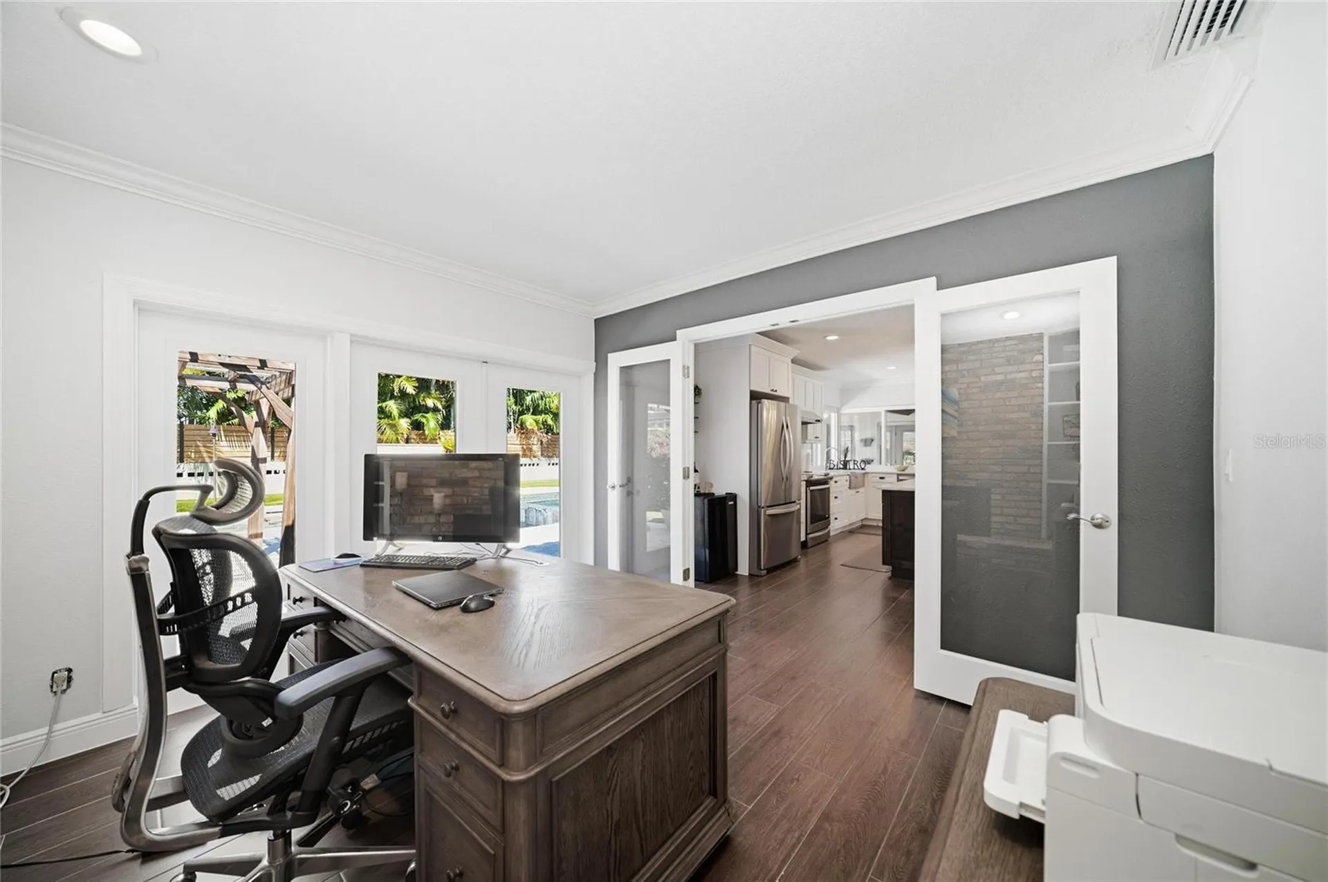 6129 Leeland Street S St Petersburg FL 33715