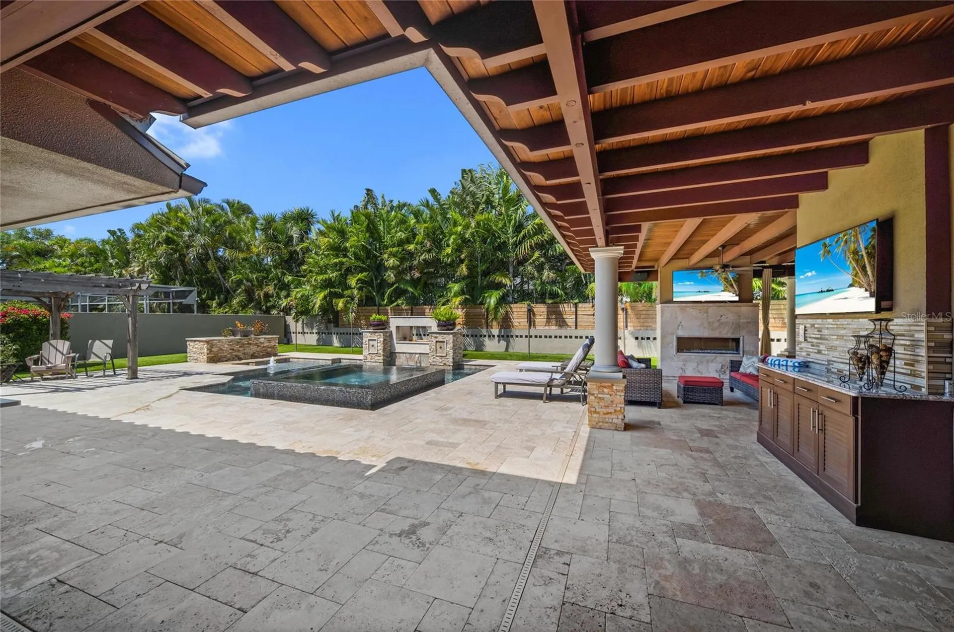 6129 Leeland Street S St Petersburg FL 33715