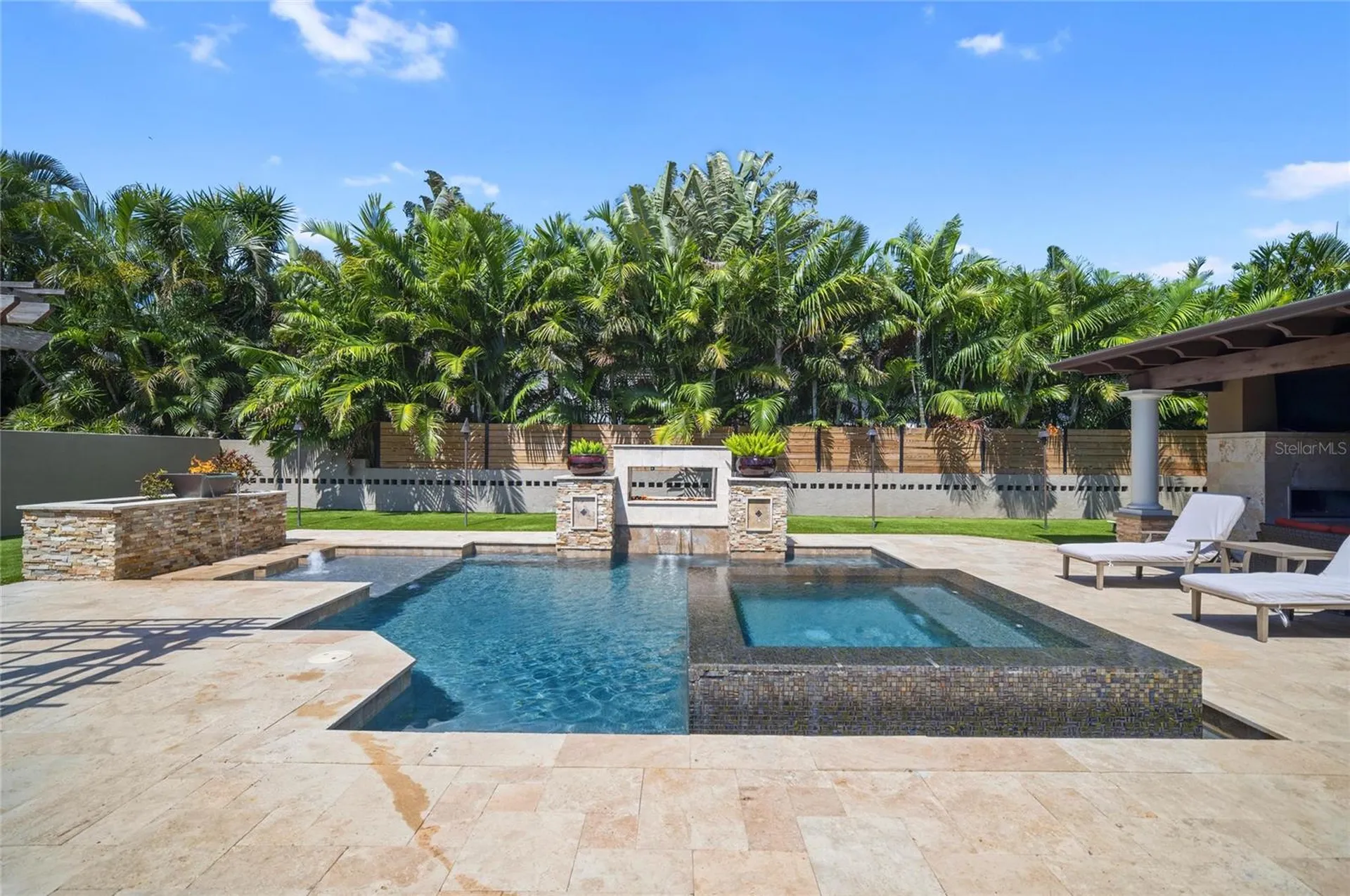 6129 Leeland Street S St Petersburg FL 33715