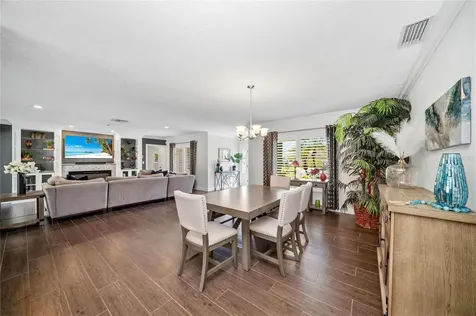 6129 Leeland Street S St Petersburg FL 33715