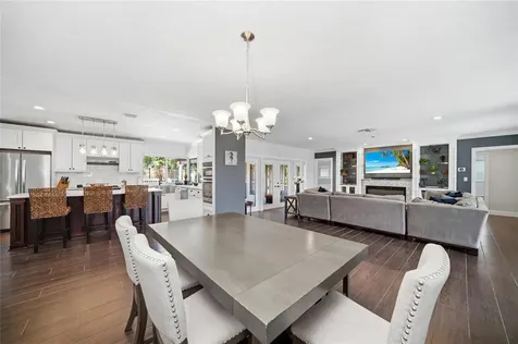 6129 Leeland Street S St Petersburg FL 33715