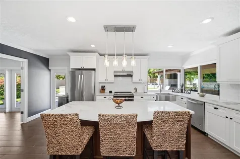6129 Leeland Street S St Petersburg FL 33715